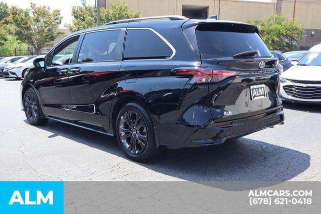 Photo of 2023 Black Toyota Sienna