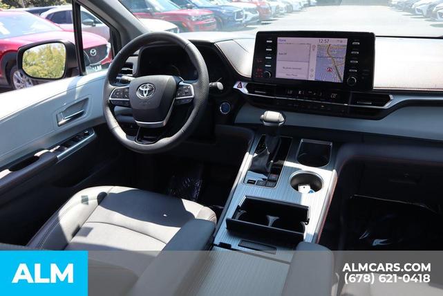 Photo of 2023 Black Toyota Sienna