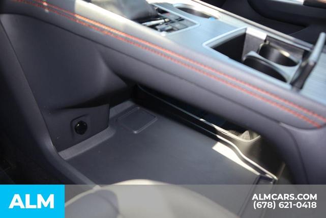 Photo of 2023 Black Toyota Sienna