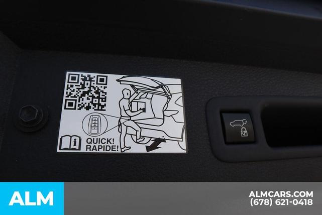 Photo of 2023 Black Toyota Sienna