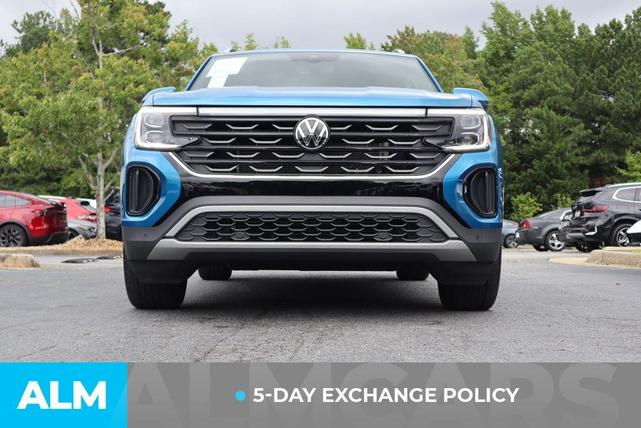 Photo of 2024 Kingfisher Blue Volkswagen Atlas Cross Sport
