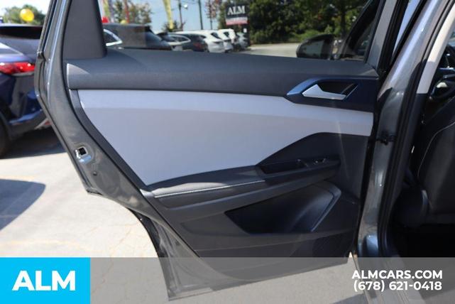 Photo of 2024 Platinum Gray Metallic Volkswagen Taos