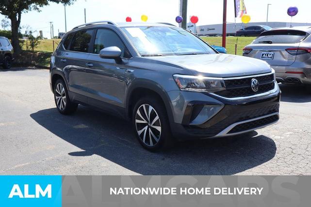 Photo of 2024 Platinum Gray Metallic Volkswagen Taos