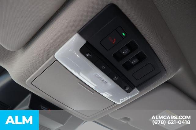 Photo of 2024 Pearl Nissan Rogue