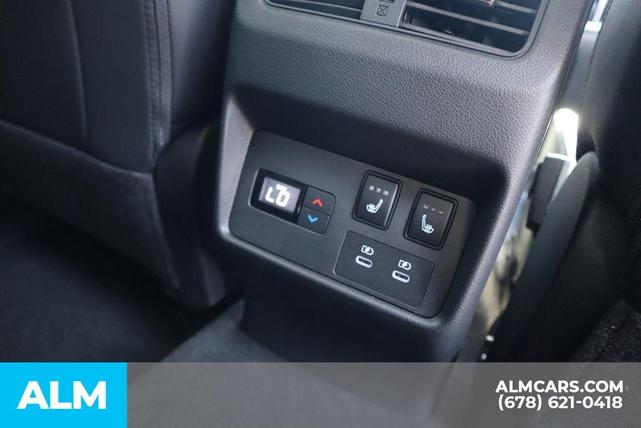 Photo of 2024 Pearl Nissan Rogue