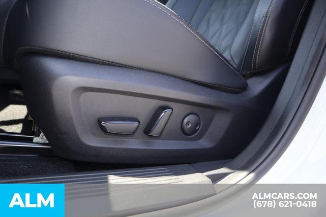 Photo of 2024 Pearl Nissan Rogue