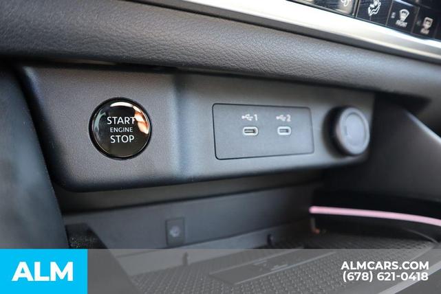 Photo of 2024 Pearl Nissan Rogue