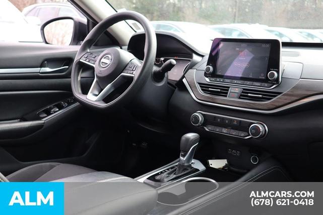 Photo of 2023 Brilliant Silver Metallic Nissan Altima