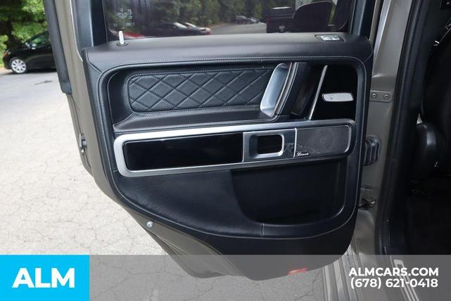 Photo of 2021 G manufaktur Dark Olive Green magno Mercedes-Benz G-Class