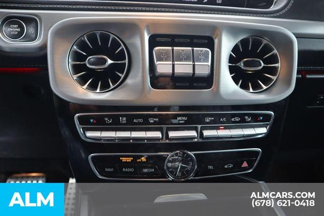 Photo of 2021 G manufaktur Dark Olive Green magno Mercedes-Benz G-Class