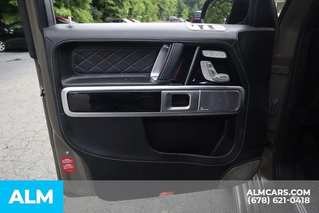 Photo of 2021 G manufaktur Dark Olive Green magno Mercedes-Benz G-Class