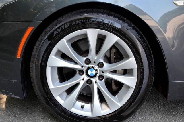 Photo of 2009 Gray BMW 535