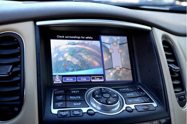 Photo of 2014 Moonlight White INFINITI QX50