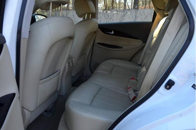 Photo of 2014 Moonlight White INFINITI QX50