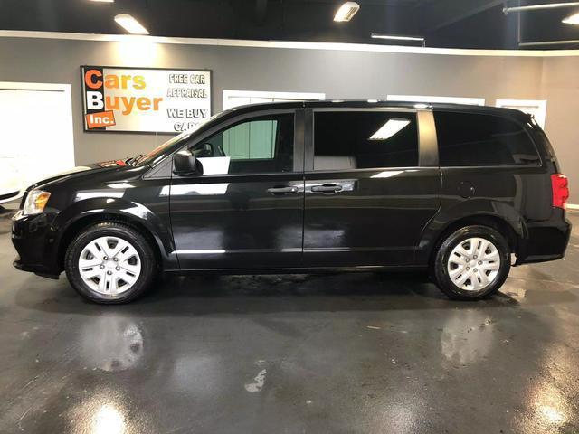 Photo of 2019 Black Onyx Crystal Pearlcoat Dodge Grand Caravan