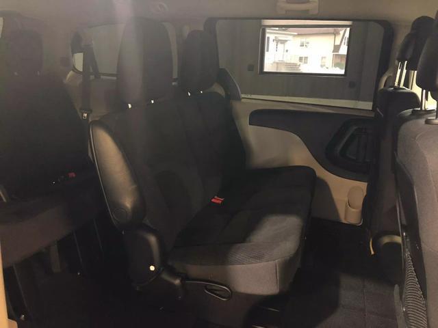 Photo of 2019 Black Onyx Crystal Pearlcoat Dodge Grand Caravan