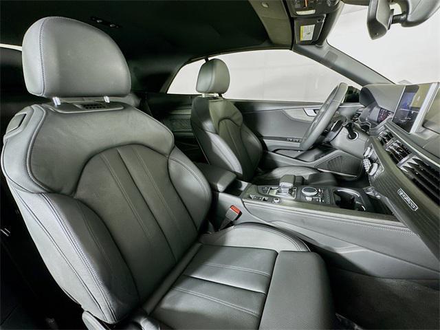 Photo of 2019 Mythos Black Metallic/Black Roof Audi A5