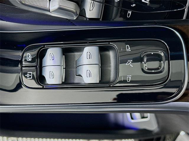 Photo of 2022 Black Mercedes-Benz S-Class