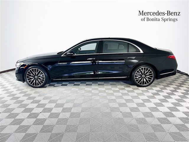 Photo of 2022 Black Mercedes-Benz S-Class