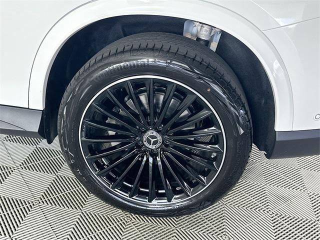 Photo of 2026 Polar White Mercedes-Benz GLC 300