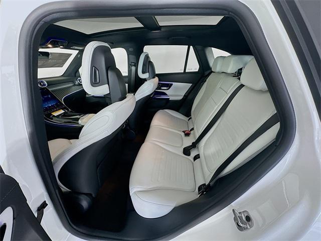 Photo of 2026 Polar White Mercedes-Benz GLC 300