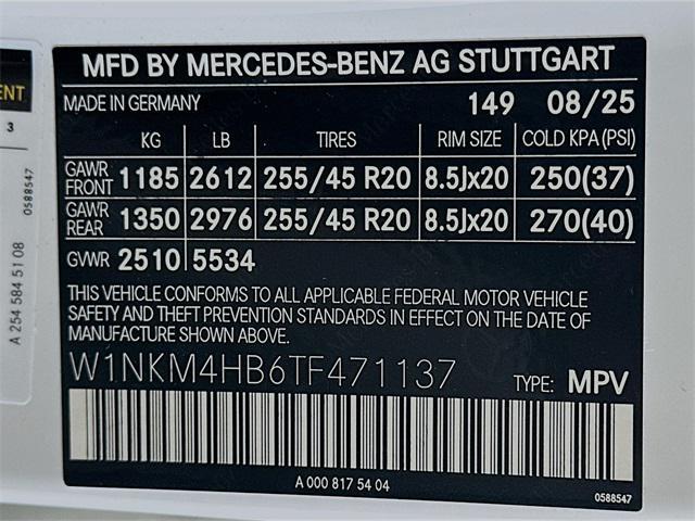 Photo of 2026 Polar White Mercedes-Benz GLC 300