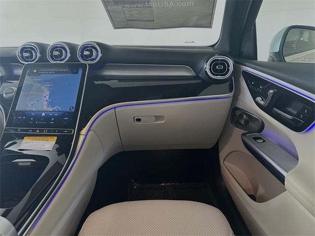 Photo of 2026 Polar White Mercedes-Benz GLC 300