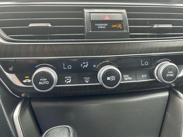 Photo of 2021 Crystal Black Pearl Honda Accord