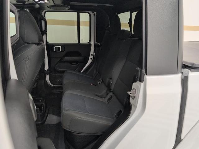 Photo of 2021 Bright White Clearcoat Jeep Gladiator