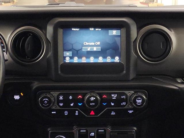 Photo of 2023 Black Clearcoat Jeep Gladiator