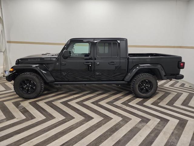 Photo of 2023 Black Clearcoat Jeep Gladiator