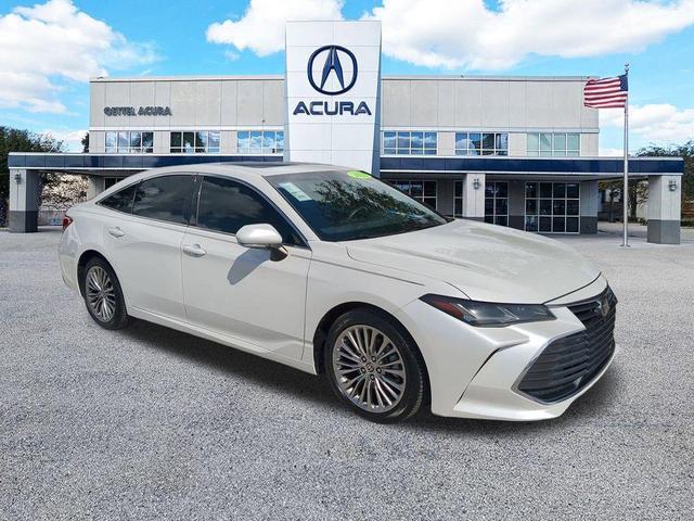 Photo of 2022 Wind Chill Pearl Toyota Avalon
