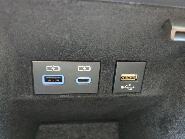 Photo of 2022 Wind Chill Pearl Toyota Avalon