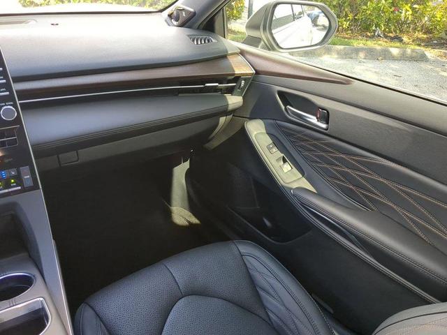 Photo of 2022 Wind Chill Pearl Toyota Avalon