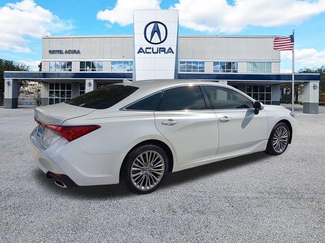Photo of 2022 Wind Chill Pearl Toyota Avalon