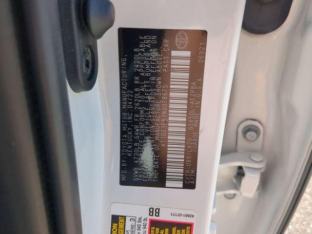 Photo of 2022 Wind Chill Pearl Toyota Avalon