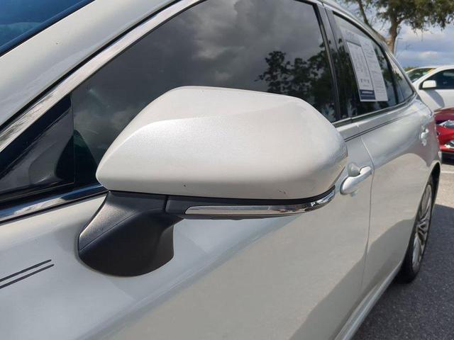 Photo of 2022 Wind Chill Pearl Toyota Avalon