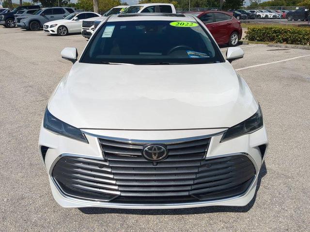 Photo of 2022 Wind Chill Pearl Toyota Avalon