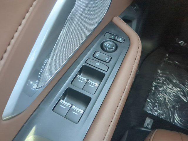 Photo of 2025 Carbon Acura RDX