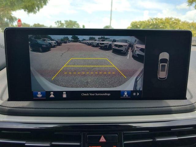 Photo of 2025 Platinum Acura MDX