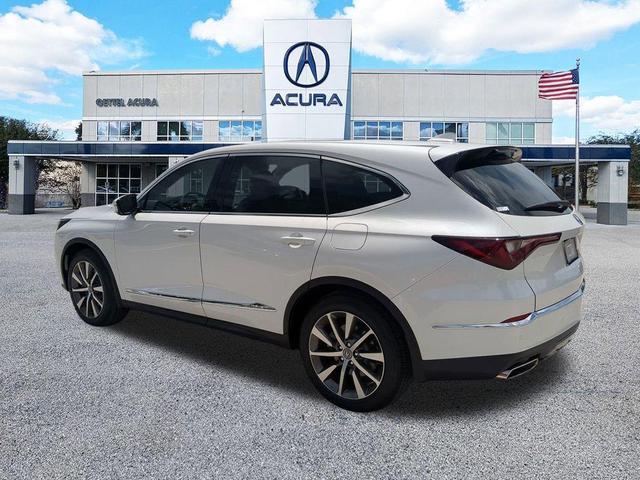 Photo of 2025 Platinum Acura MDX