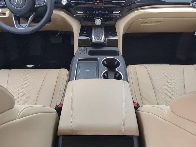 Photo of 2025 Platinum Acura MDX