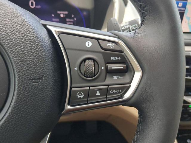 Photo of 2025 Platinum Acura MDX