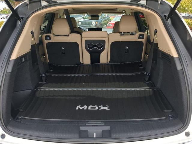 Photo of 2025 Platinum Acura MDX