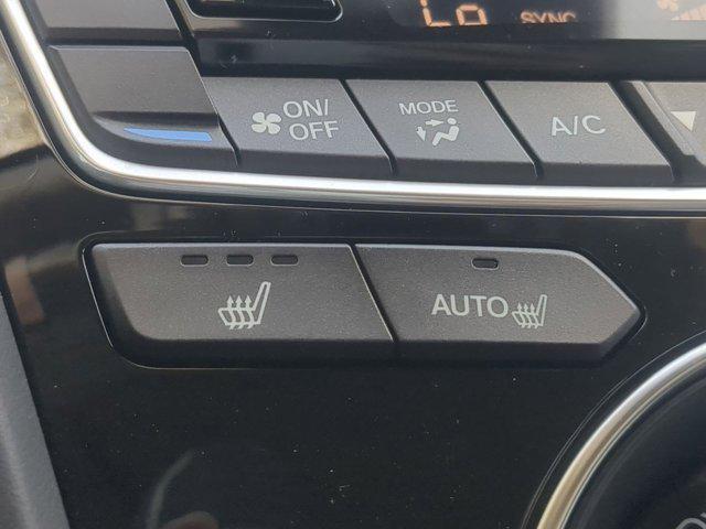 Photo of 2025 Platinum Acura RDX