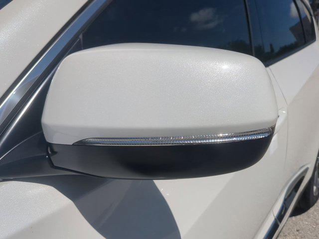 Photo of 2025 Platinum Acura RDX