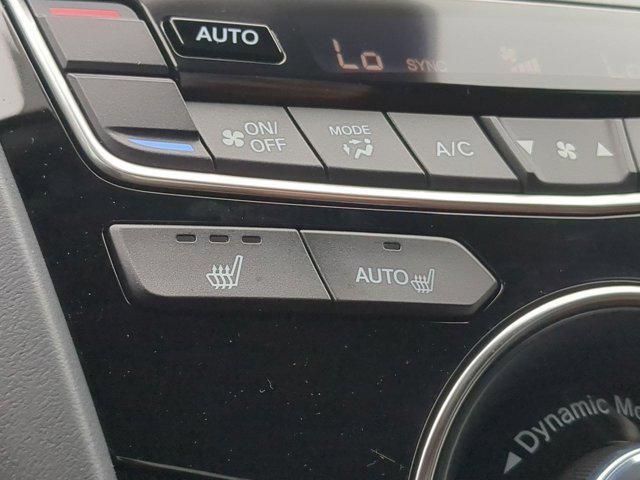 Photo of 2025 Platinum Acura RDX