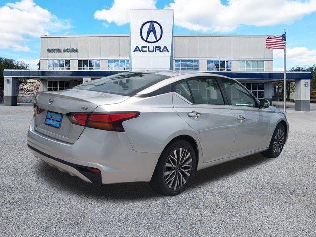 Photo of 2023 Brilliant Silver Metallic Nissan Altima