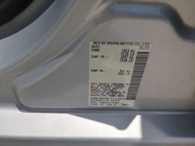 Photo of 2023 Brilliant Silver Metallic Nissan Altima