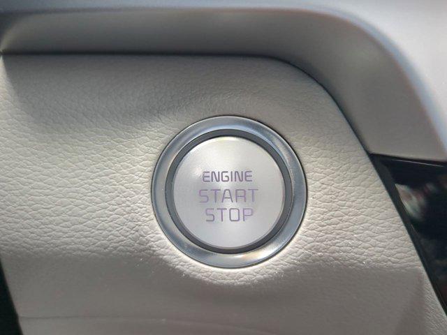 Photo of 2020 Snow White Pearl Kia Telluride